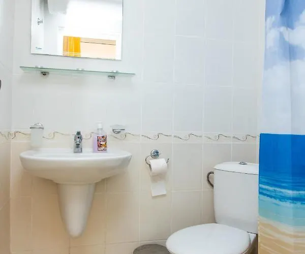 Compact With An Indoor Pool Near Cacao By Flаt Manаger Napospart