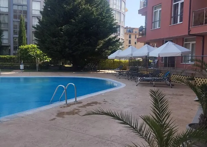 Compact With An Indoor Pool Near Cacao By Flаt Manаger *