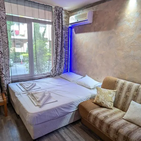 Compact With An Indoor Pool Near Cacao By Flаt Manаger Апартаменти