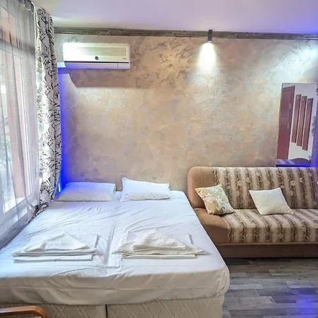 Compact With An Indoor Pool Near Cacao By Flаt Manаger Апартаменти *